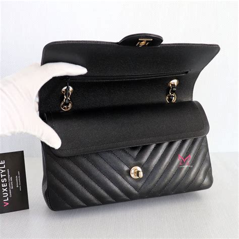 chanel 18b classic flap chevron caviar